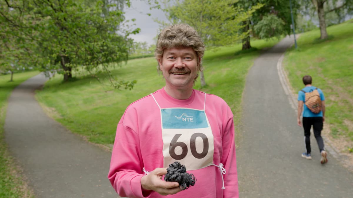 Øyvind spiller basse Øyvind spiller basse