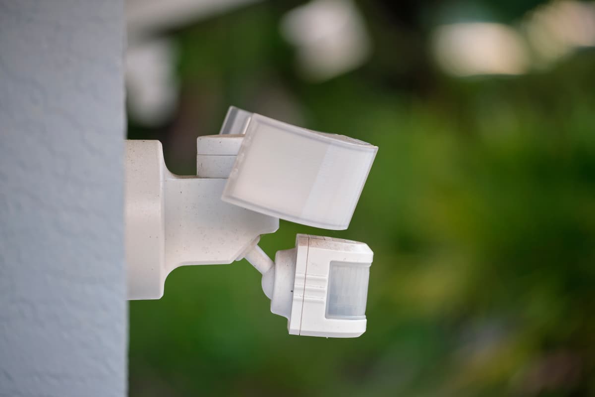 Lampe med bevegelsessensor Utvendig lampe med bevegelsessensor